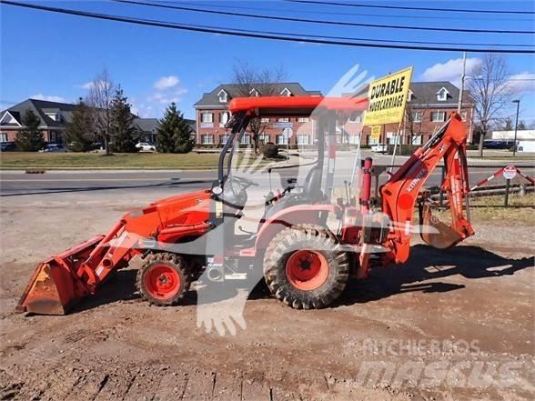 Kubota B26 Koparko-ładowarki