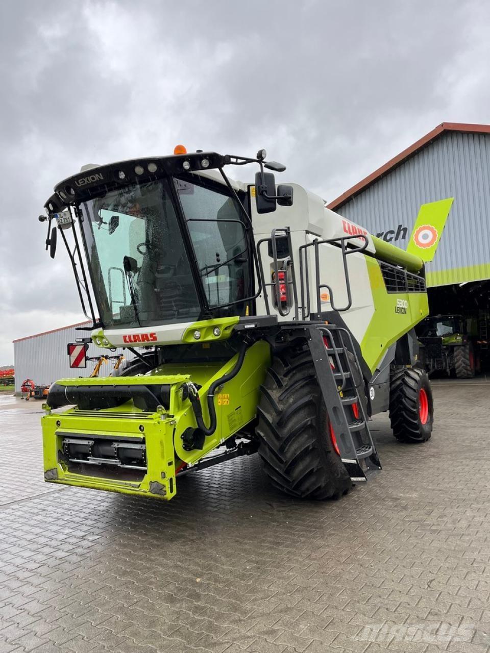 CLAAS Lexion 5300 Kombajny zbożowe
