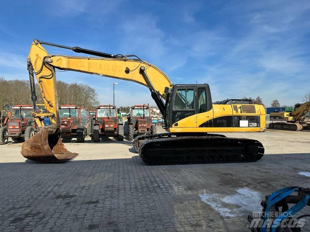 CAT 325DL Koparki gąsienicowe