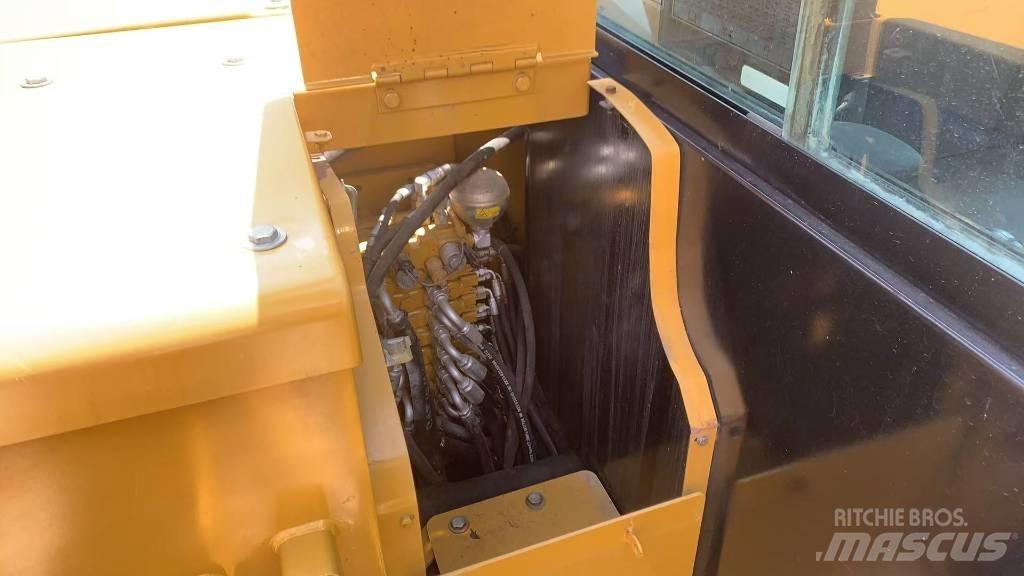 CAT 306E2 Koparki gąsienicowe