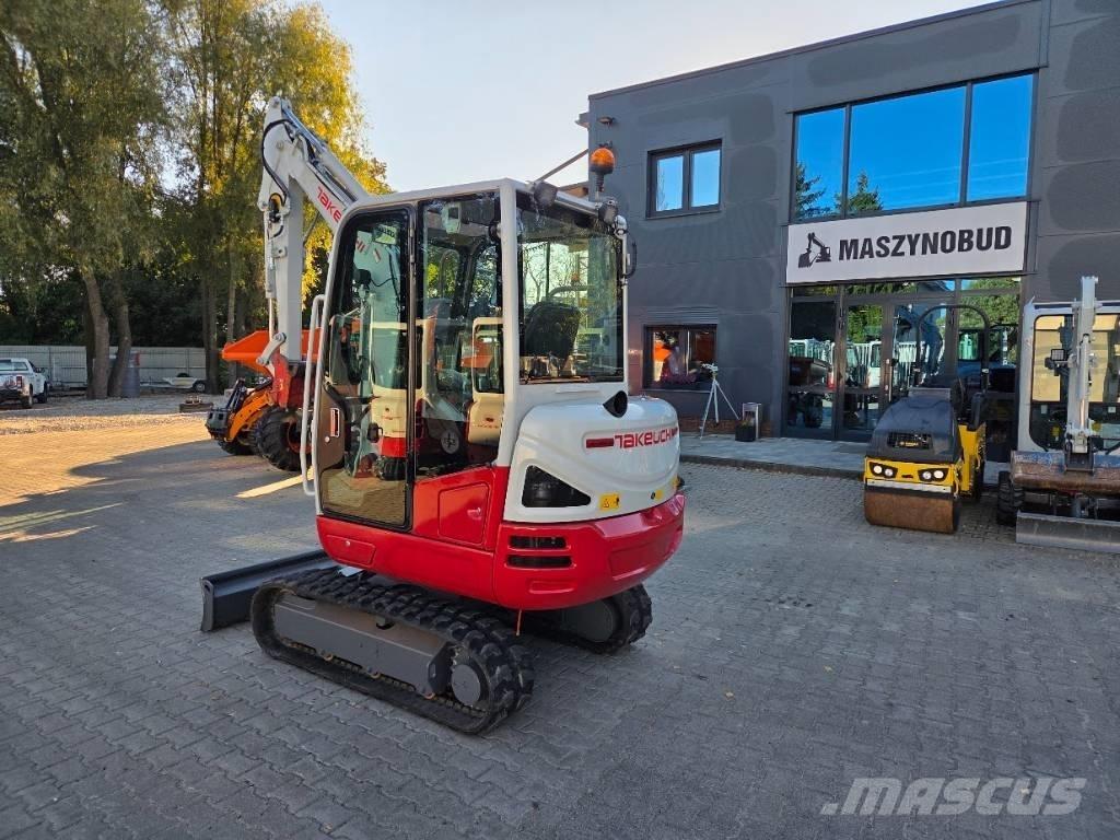Takeuchi TB230 + HS03 Minikoparki