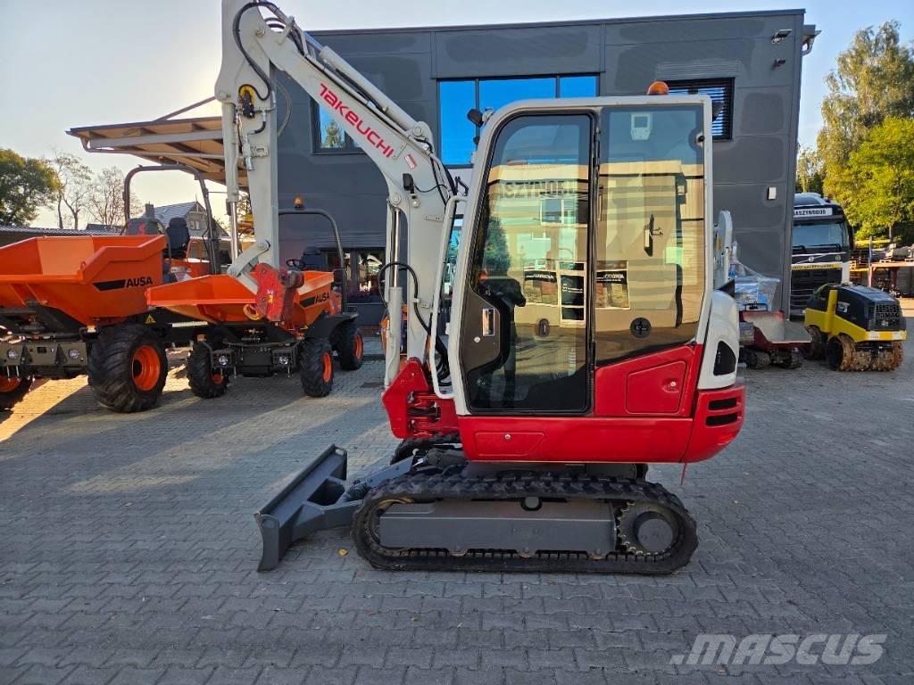 Takeuchi TB230 + HS03 Minikoparki
