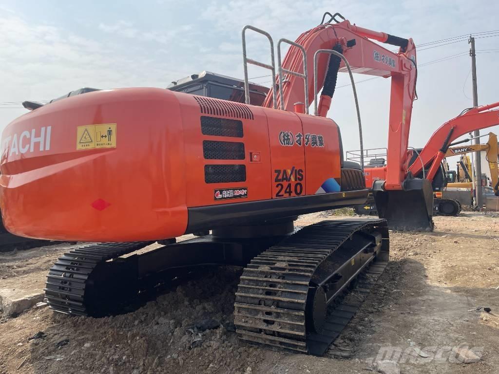 Hitachi ZX 240 Koparki gąsienicowe