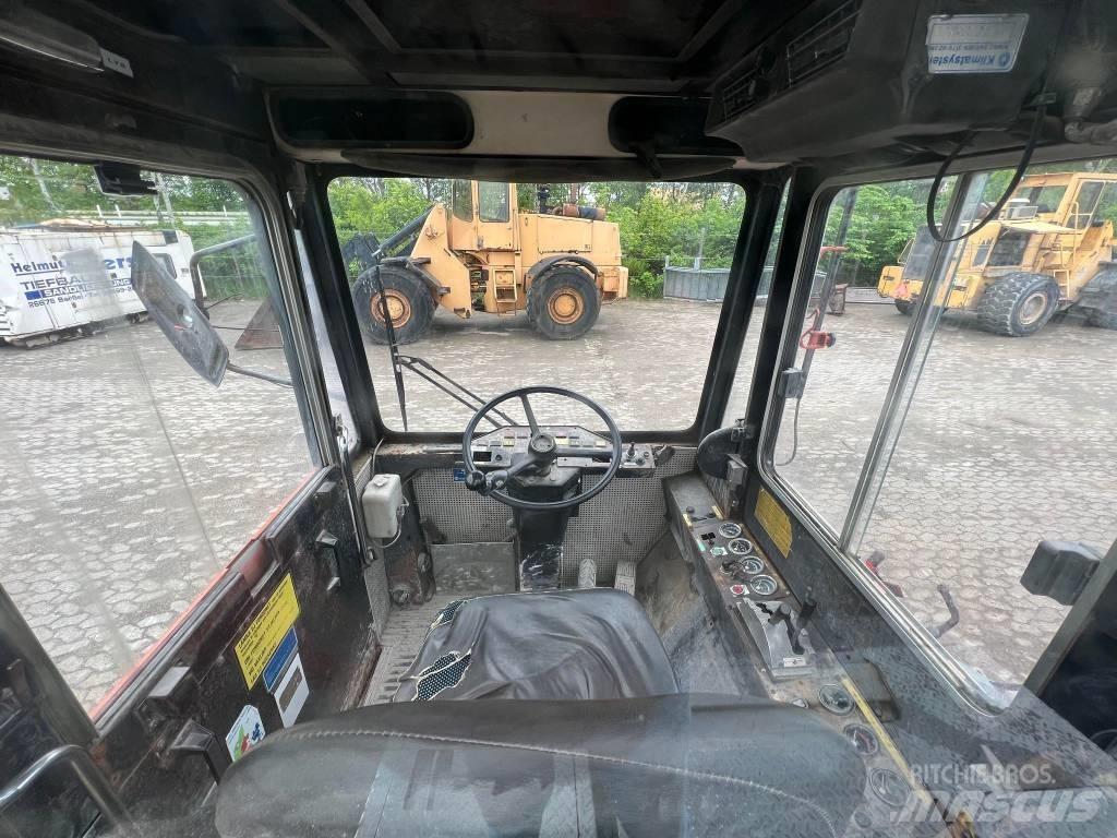 Bollnäs BT25T Ciągniki terminalowe