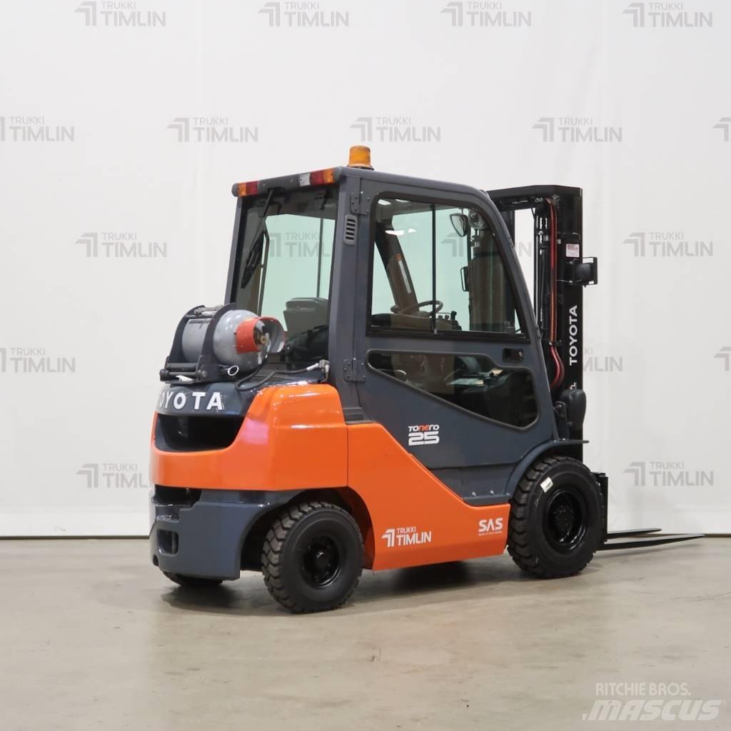 Toyota 02-8FGF25 Wózki LPG