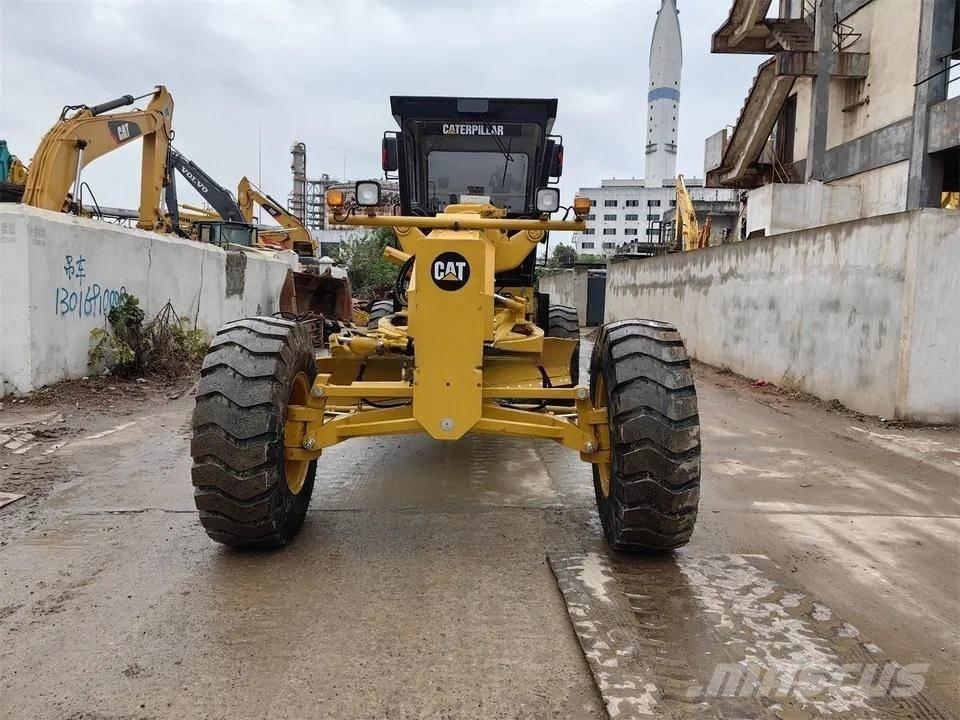 CAT 140K Równiarki