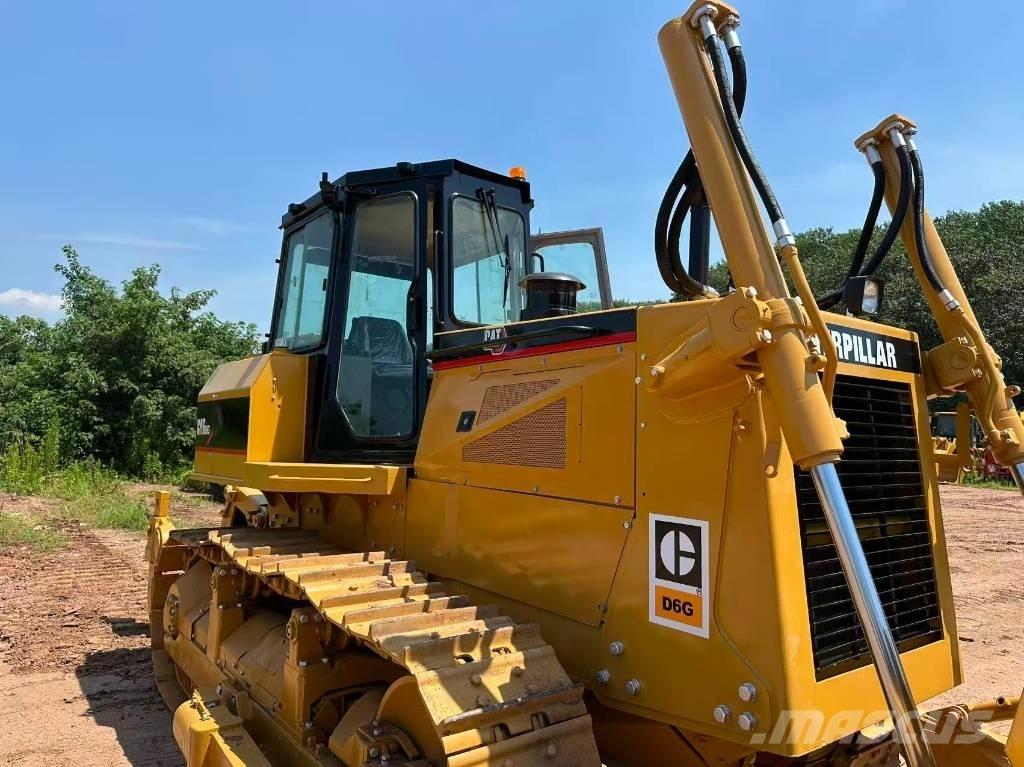 CAT D6G Spycharki gąsienicowe