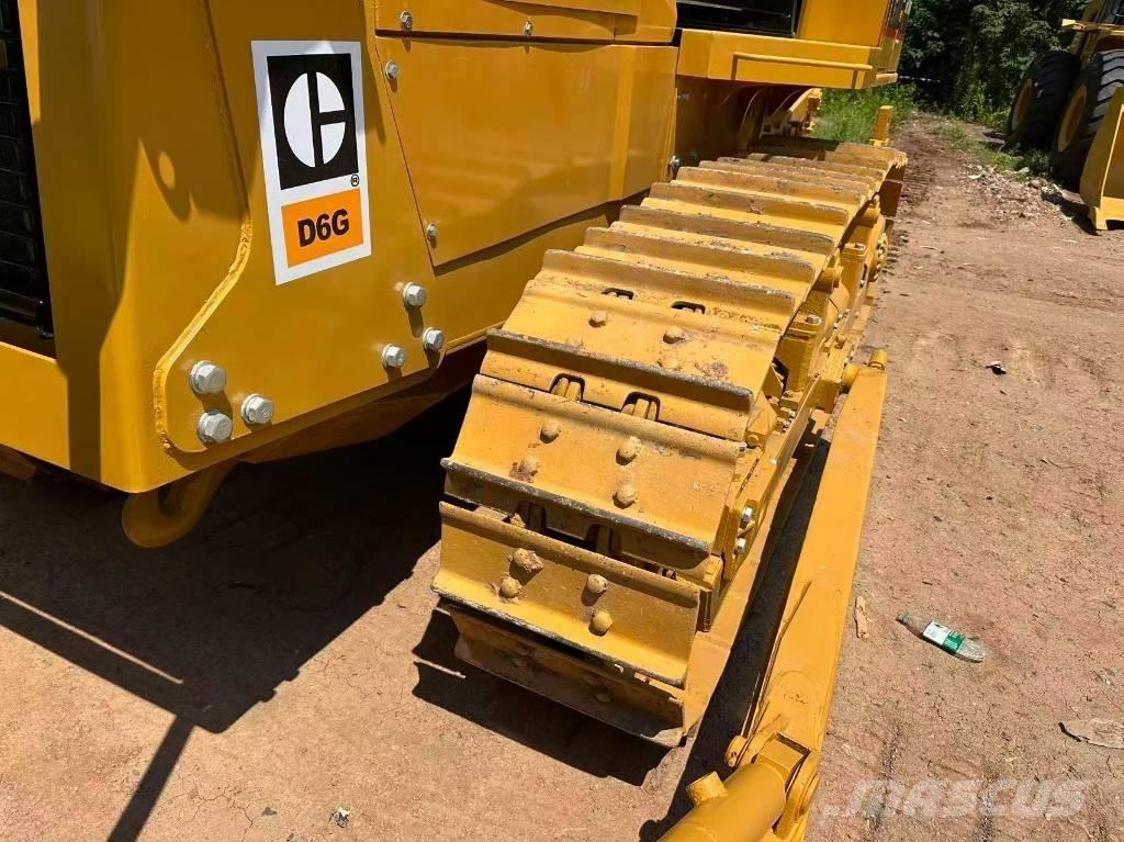 CAT D6G Spycharki gąsienicowe
