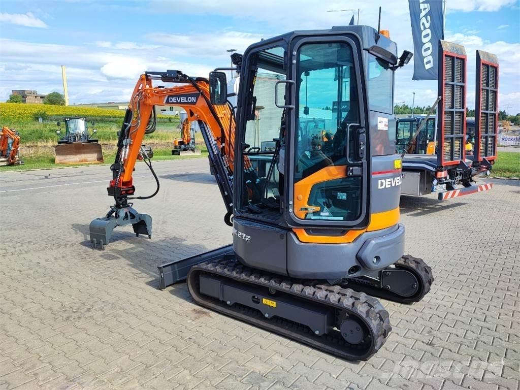 Develon DX27Z-7 Maszyny rolnicze - Inne