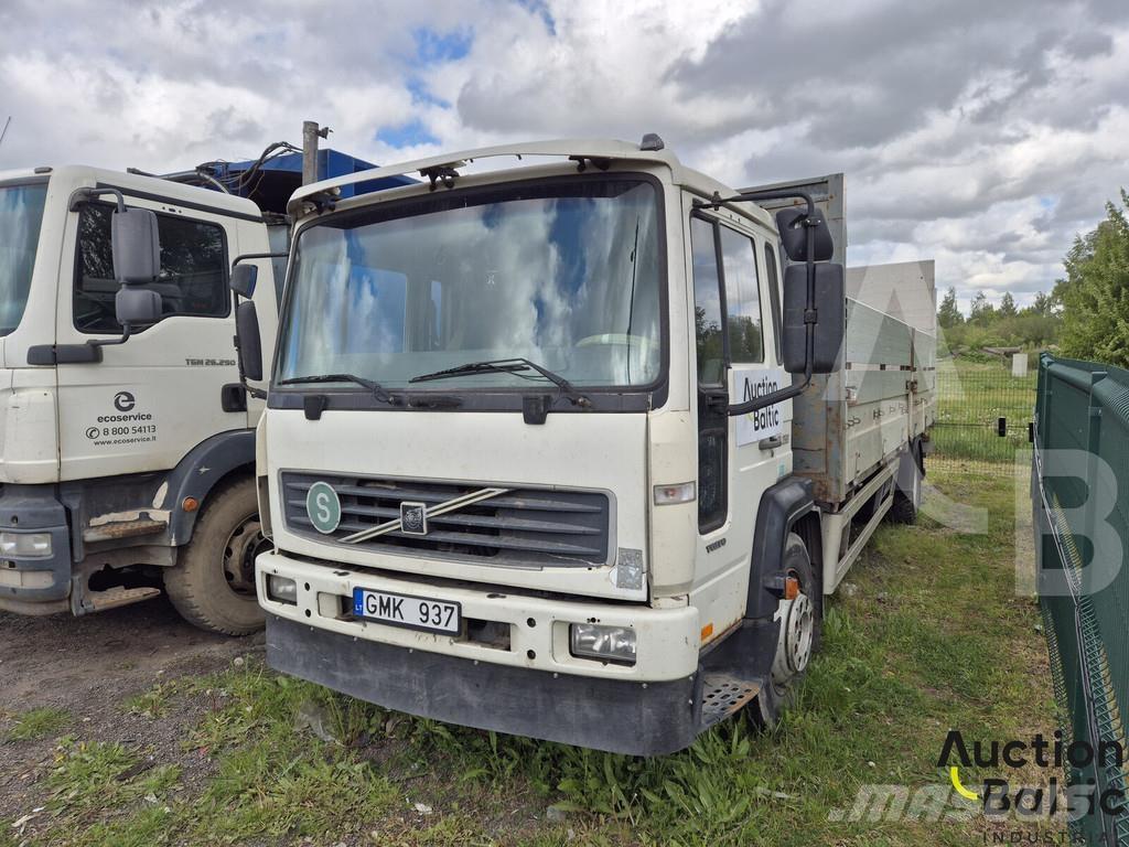 Volvo FL6 Ciężarówki typu Platforma / Skrzynia