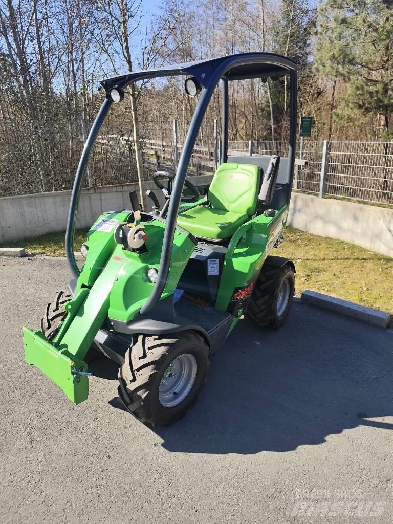 Avant 220 Ładowarki wielofunkcyjne