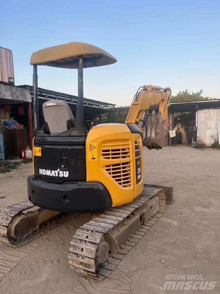 Komatsu PC30 MR Minikoparki