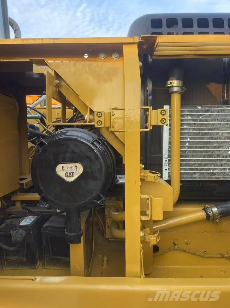 CAT 320 B Koparki gąsienicowe