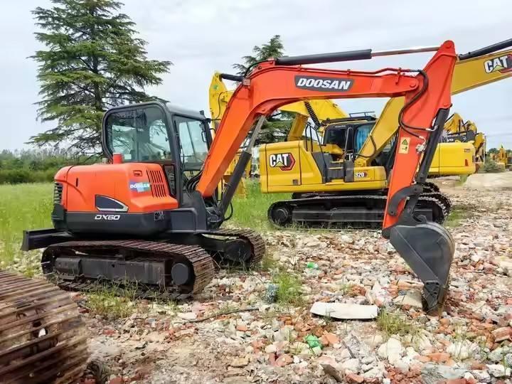 Doosan DX 60 Koparki gąsienicowe