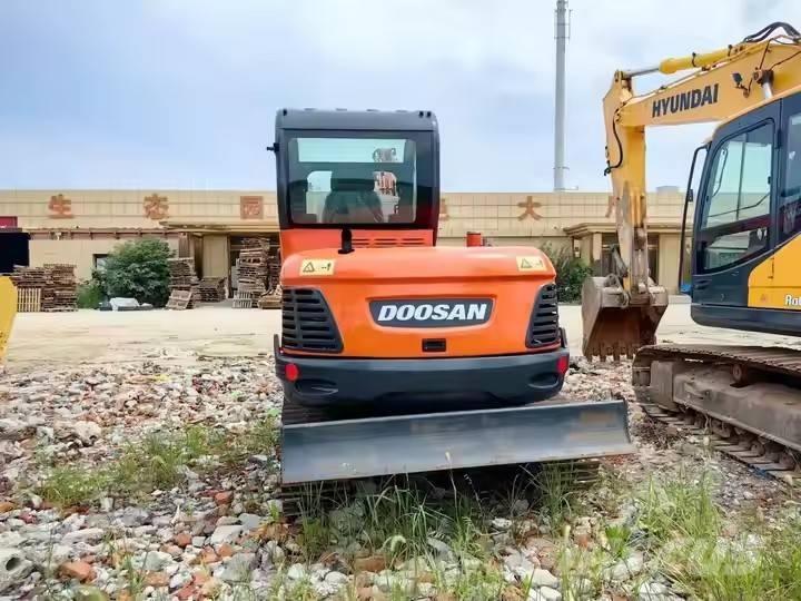 Doosan DX 60 Koparki gąsienicowe