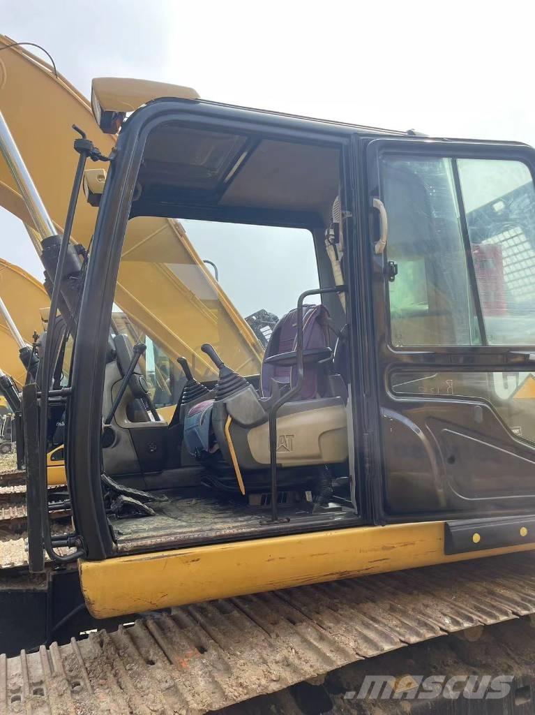 CAT 320d Koparki gąsienicowe