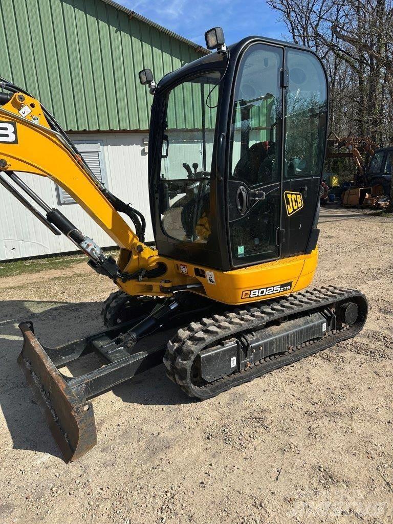 JCB 8025 ZTSL Minikoparki