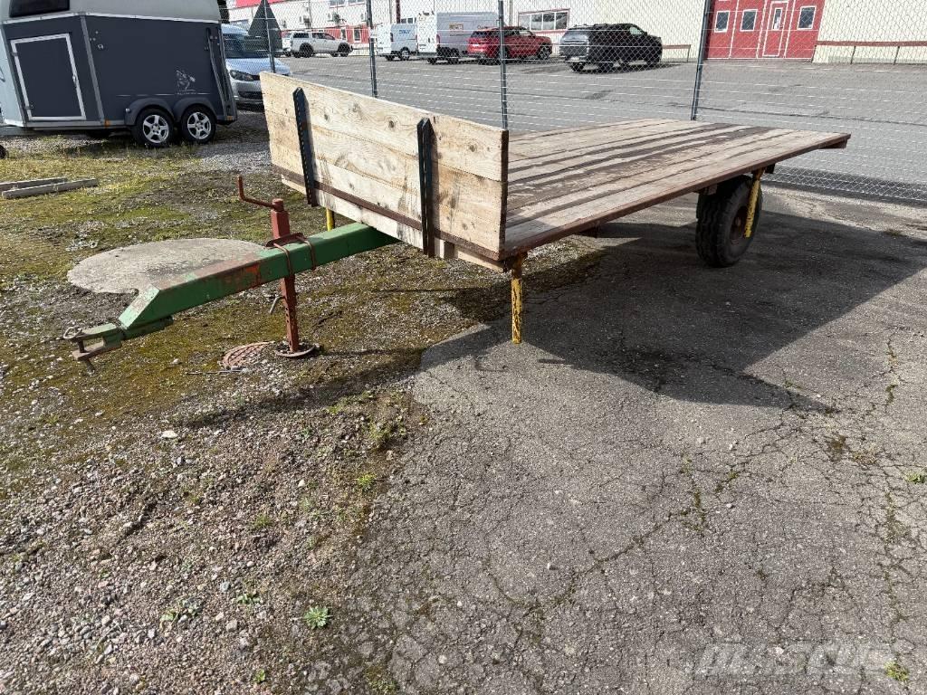  Skogskärra med flak Inne przyczepy