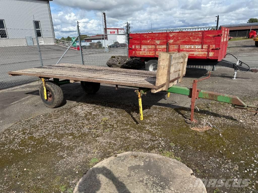  Skogskärra med flak Inne przyczepy