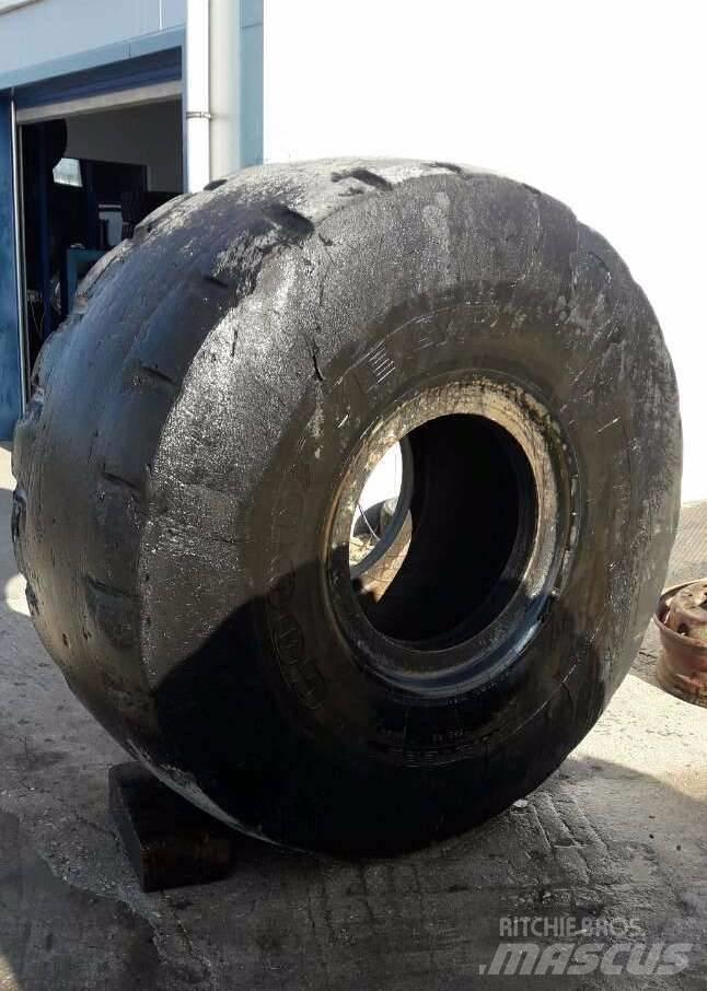 Goodyear 29,5R25 Opony, koła i felgi