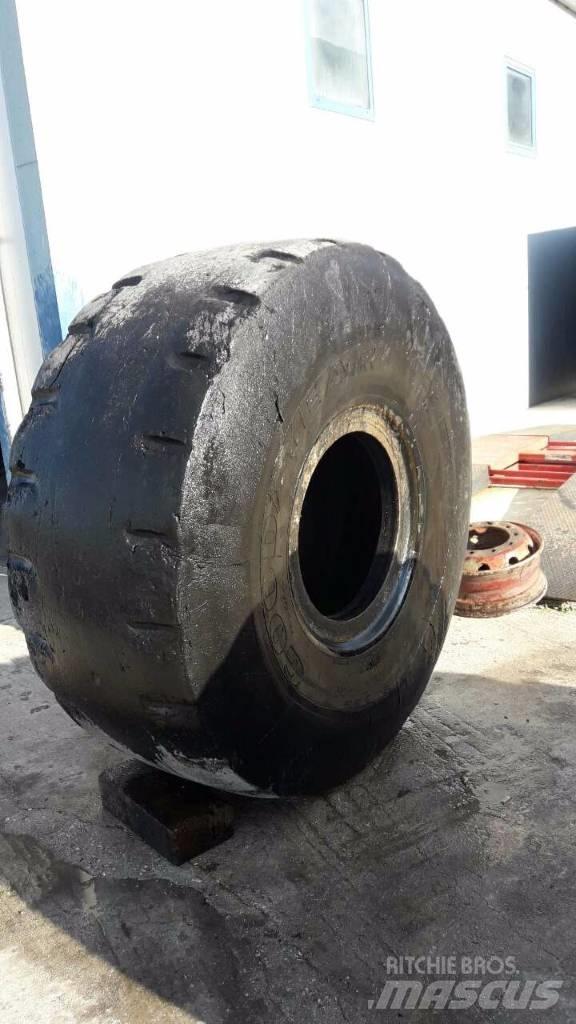Goodyear 29,5R25 Opony, koła i felgi