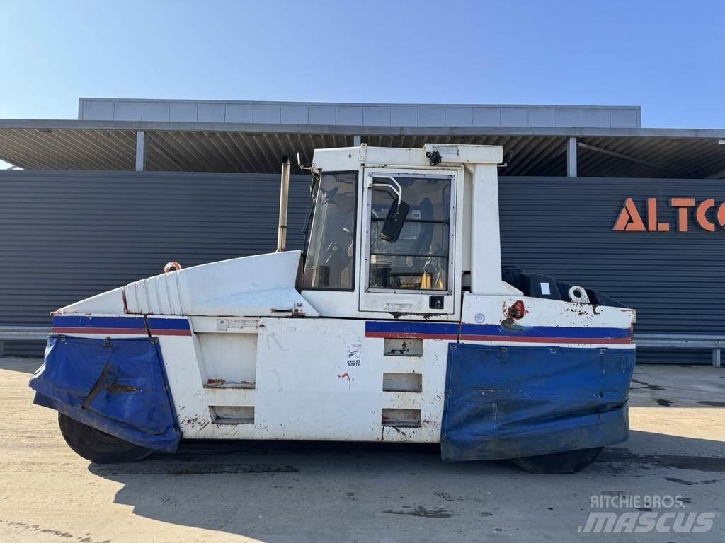 CAT PS-300B Walce ogumione