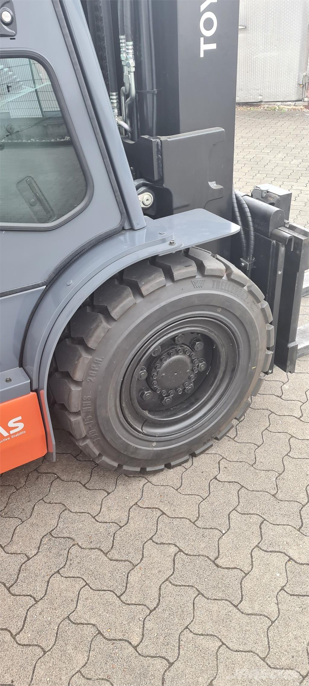 Toyota 40-8FD50N Wózki Diesla