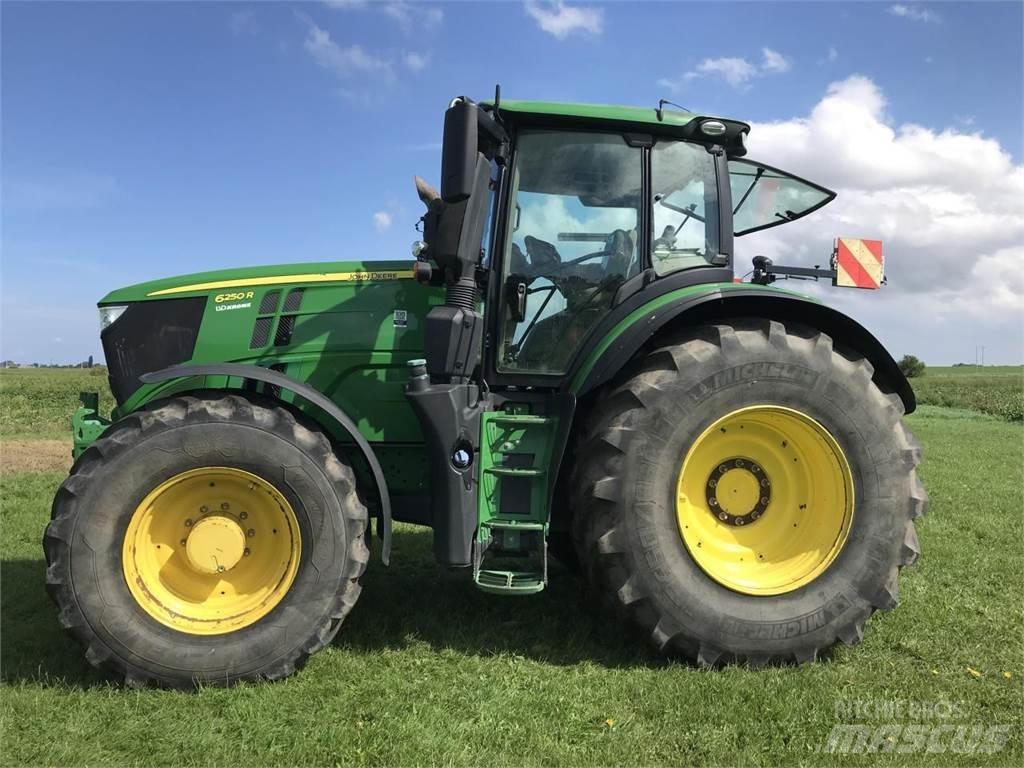 John Deere 6250R Ciągniki rolnicze