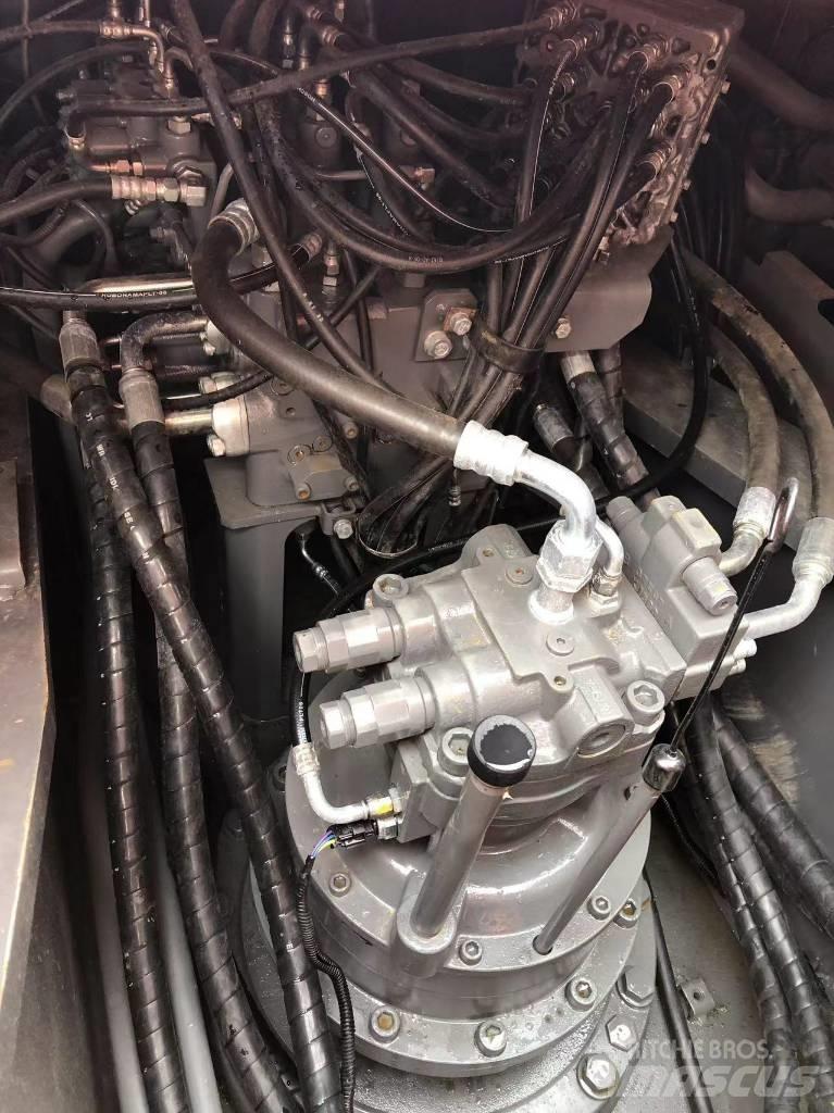Hitachi 240 Koparki gąsienicowe