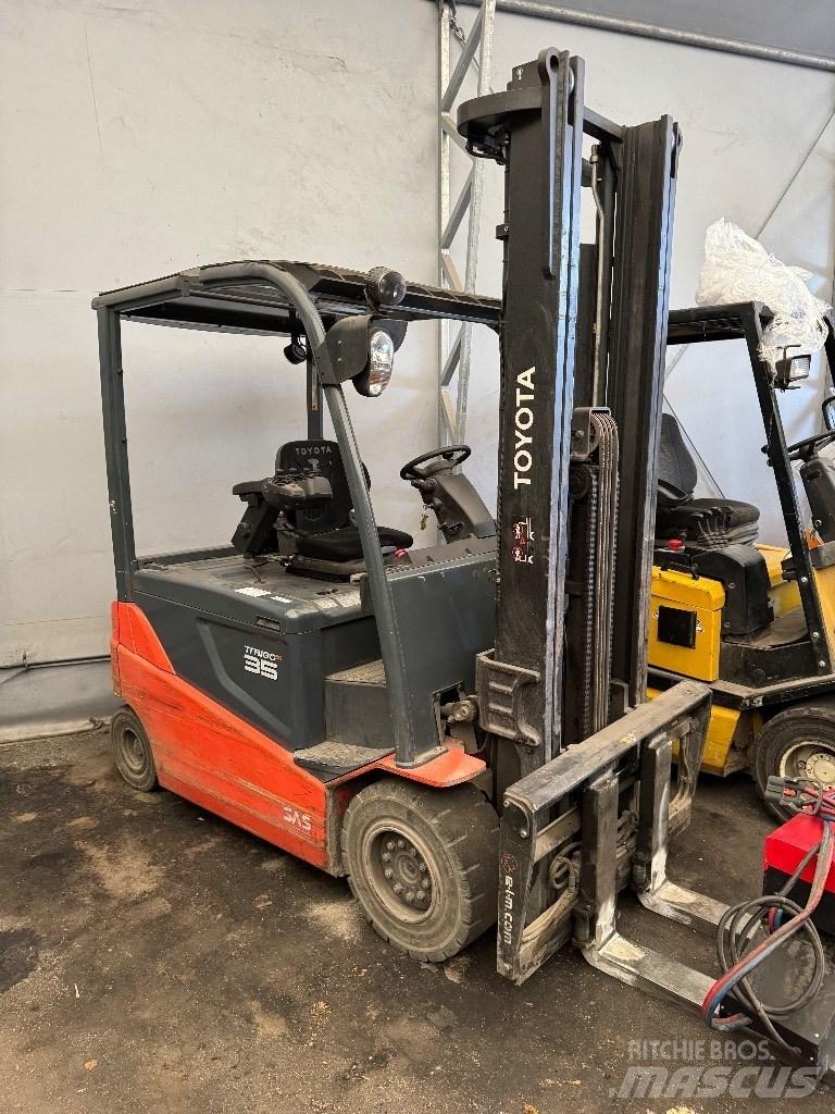 Toyota 8FBMT35 Wózki elektryczne