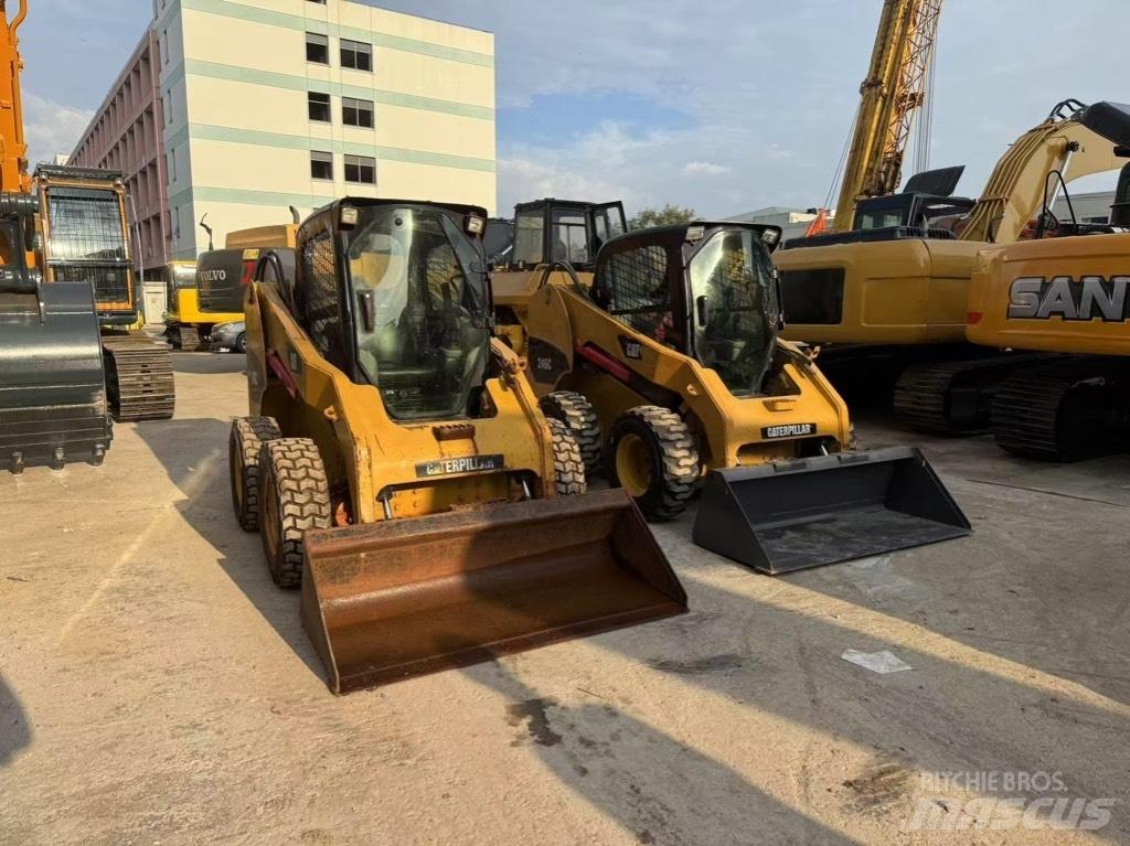 CAT 246 C Ładowarki burtowe