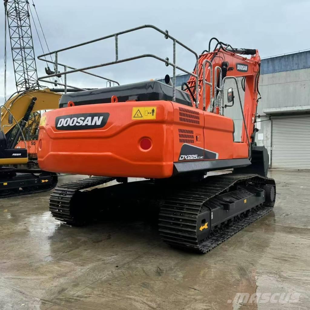 Doosan DX 225 LC-9C Koparki gąsienicowe