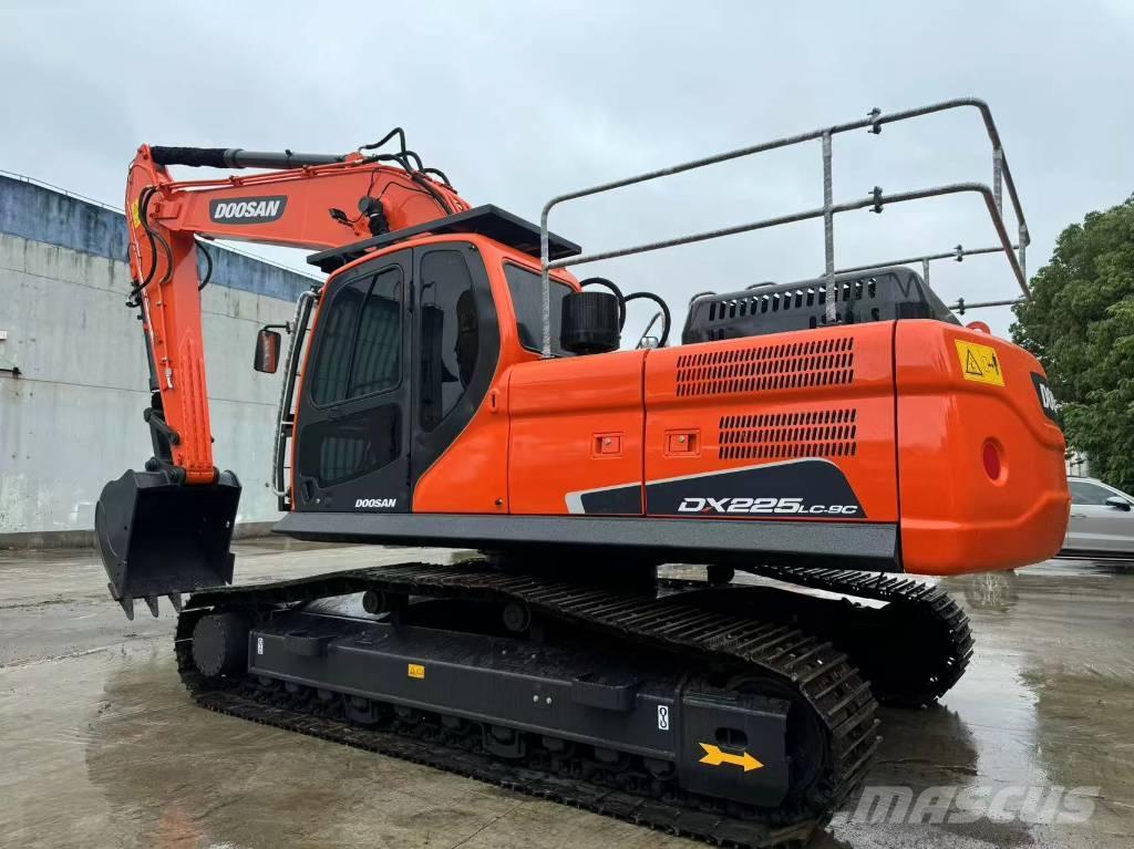 Doosan DX 225 LC-9C Koparki gąsienicowe
