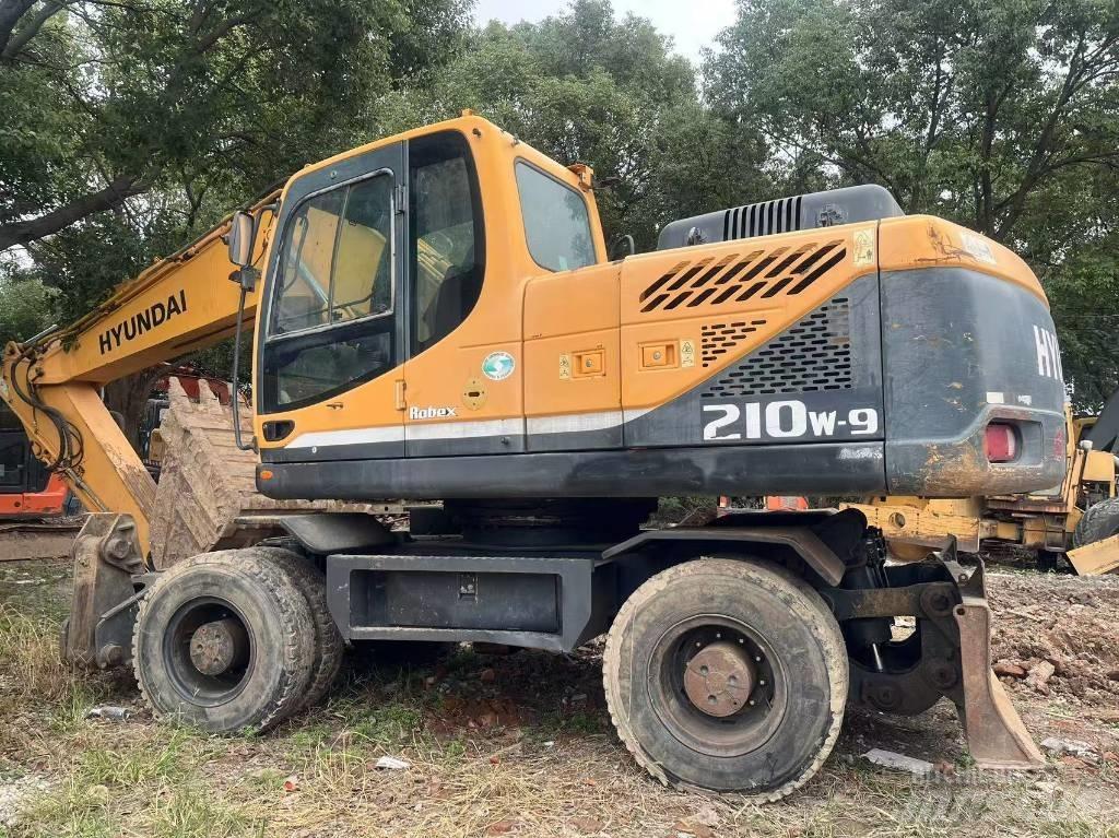 Hyundai R210W-9 Koparki kołowe