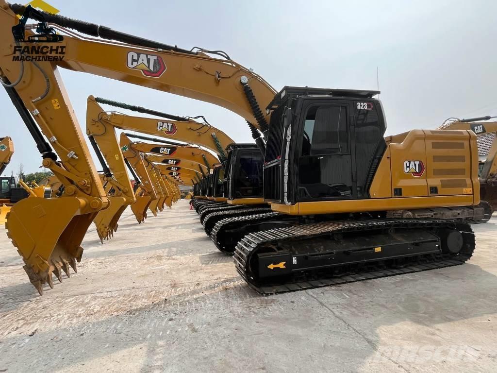 CAT 323 Koparki gąsienicowe