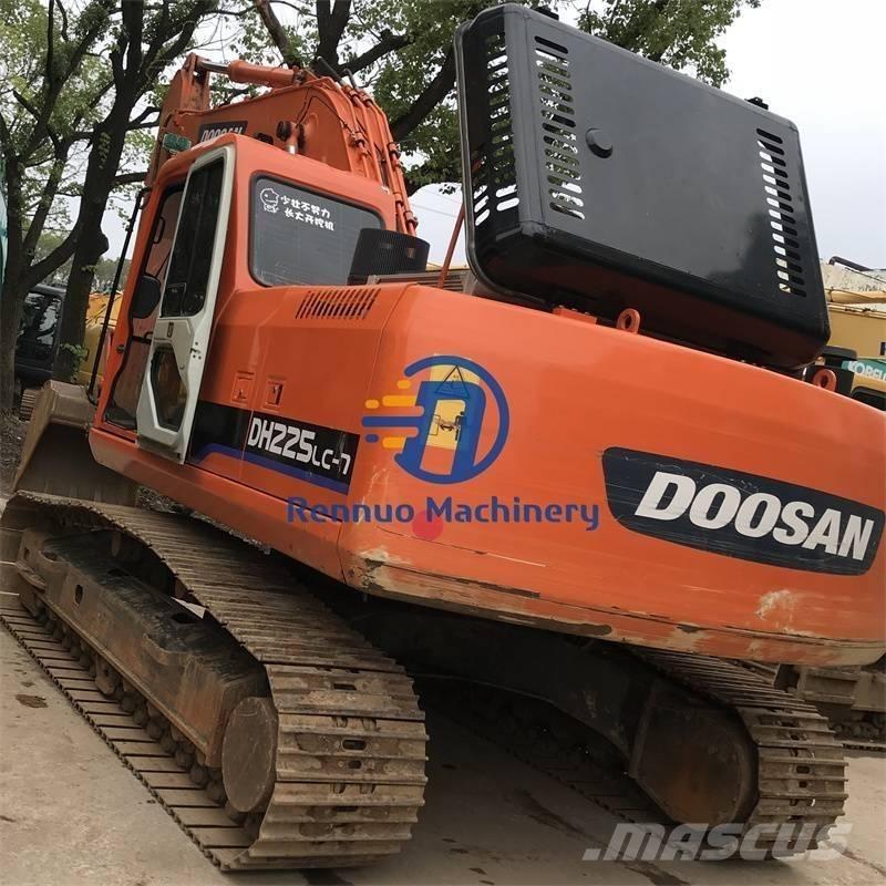 Doosan DH225LC-7 Koparki gąsienicowe