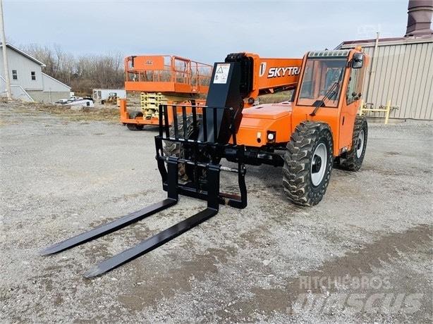 SkyTrak 8042 Ładowarki teleskopowe