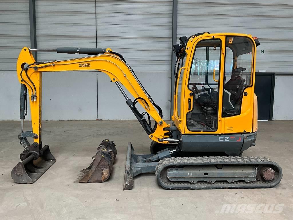 Neuson EZ 38 Minikoparki