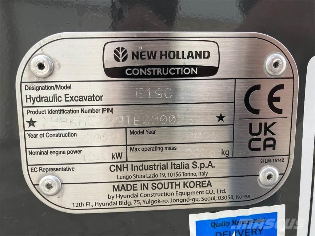 New Holland E 19C Minikoparki