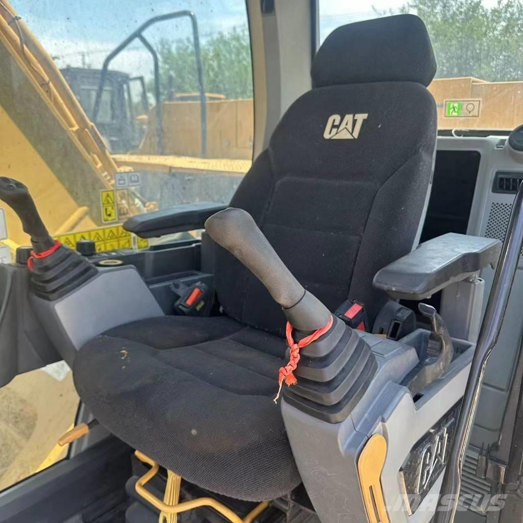 CAT 330 Koparki gąsienicowe