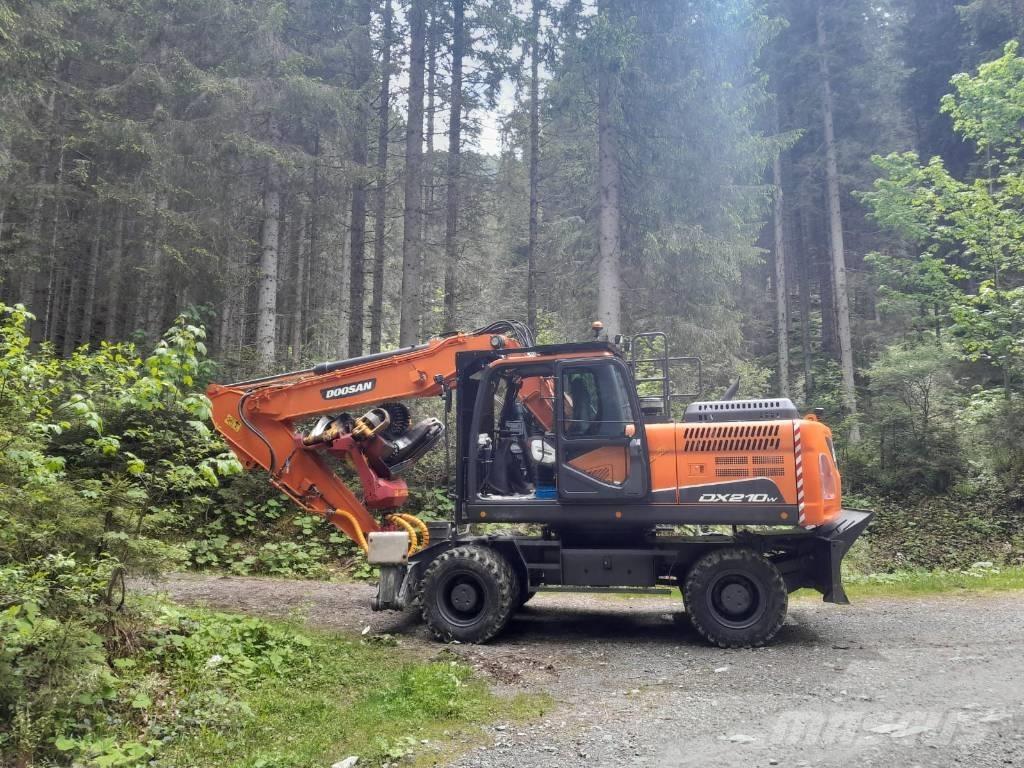 Doosan DX 210 W Koparki leśne