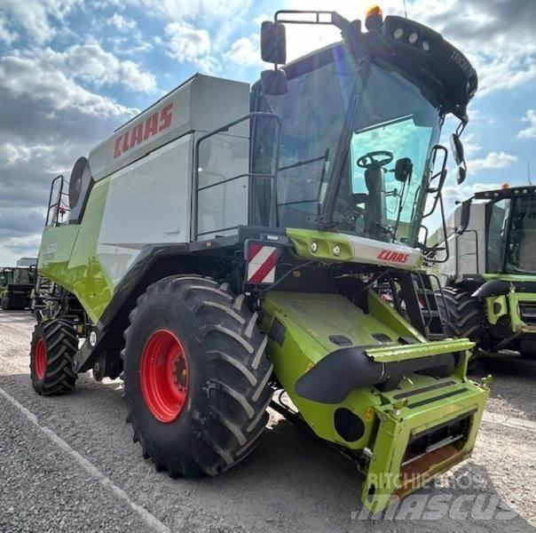 CLAAS TRION 530 Kombajny zbożowe