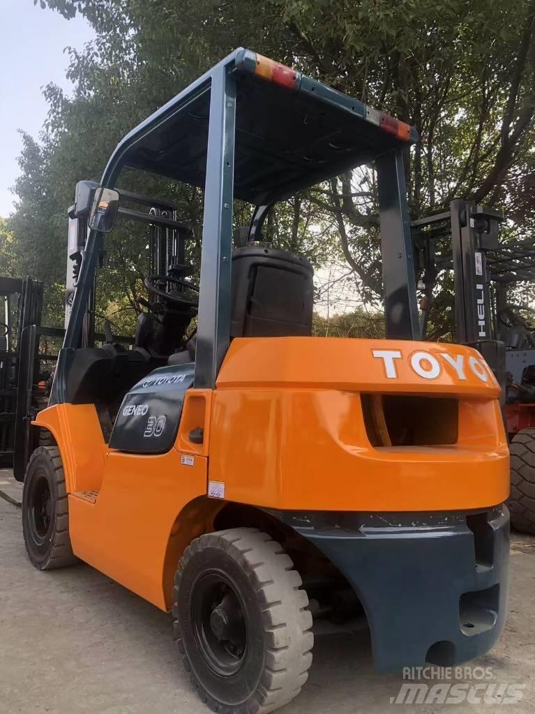 Toyota FD 30 Wózki Diesla