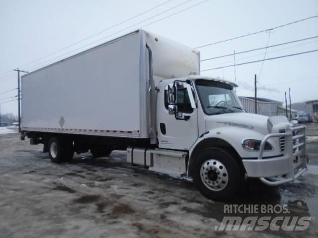Freightliner M2 106 Samochody ciężarowe ze skrzynią zamkniętą