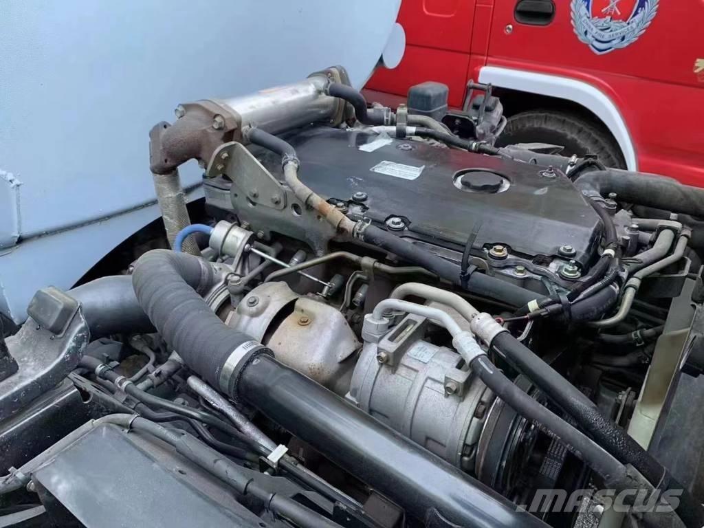 Isuzu ELF 4x2 Polewaczki