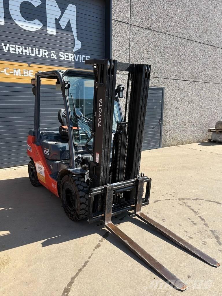 Toyota 8 FDF 25 Wózki Diesla