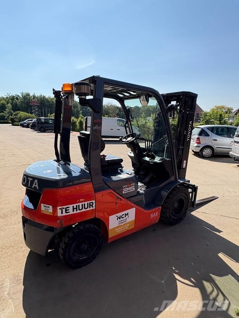 Toyota 8 FDF 25 Wózki Diesla