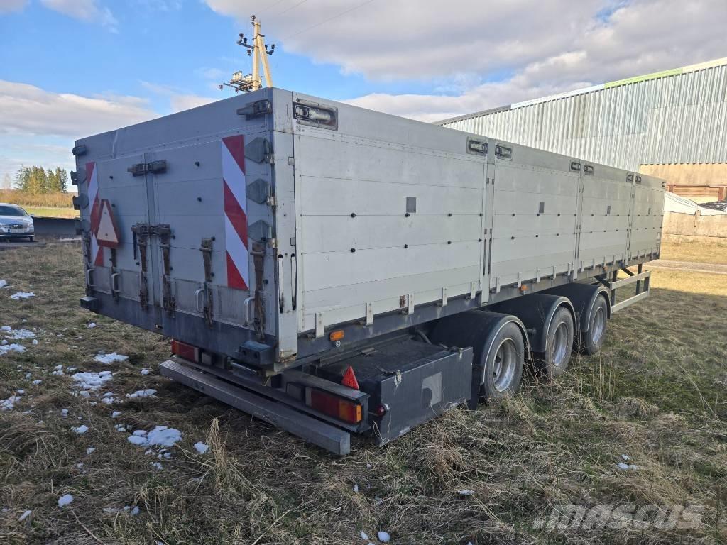 AM WFM-255 Przyczepy zbożowe
