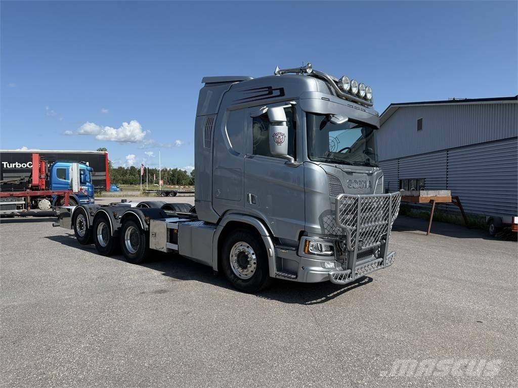 Scania R650 8x4 Pojazdy pod zabudowę