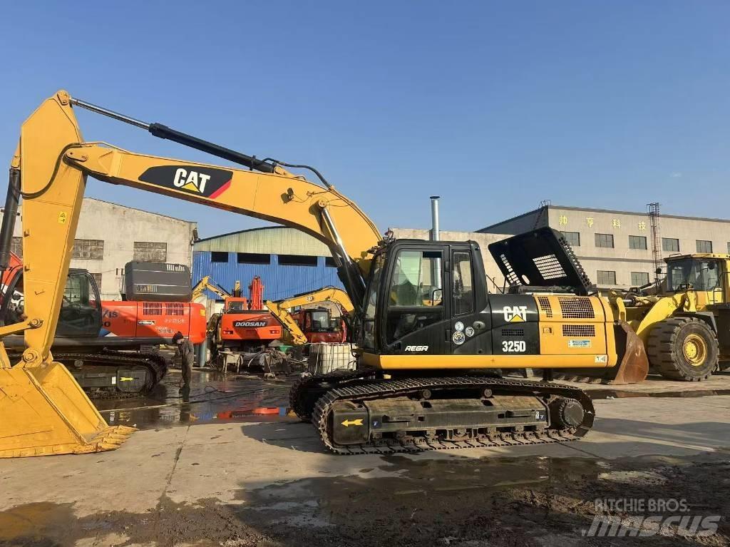 CAT 325 D L Koparki gąsienicowe